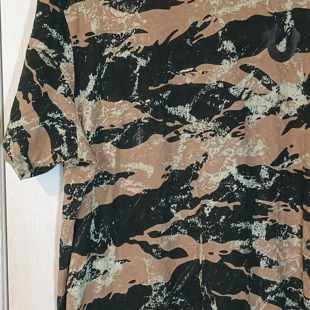 True Religion/Tee Shirt/Mens XXL/Tiger Camo Buddha NWT